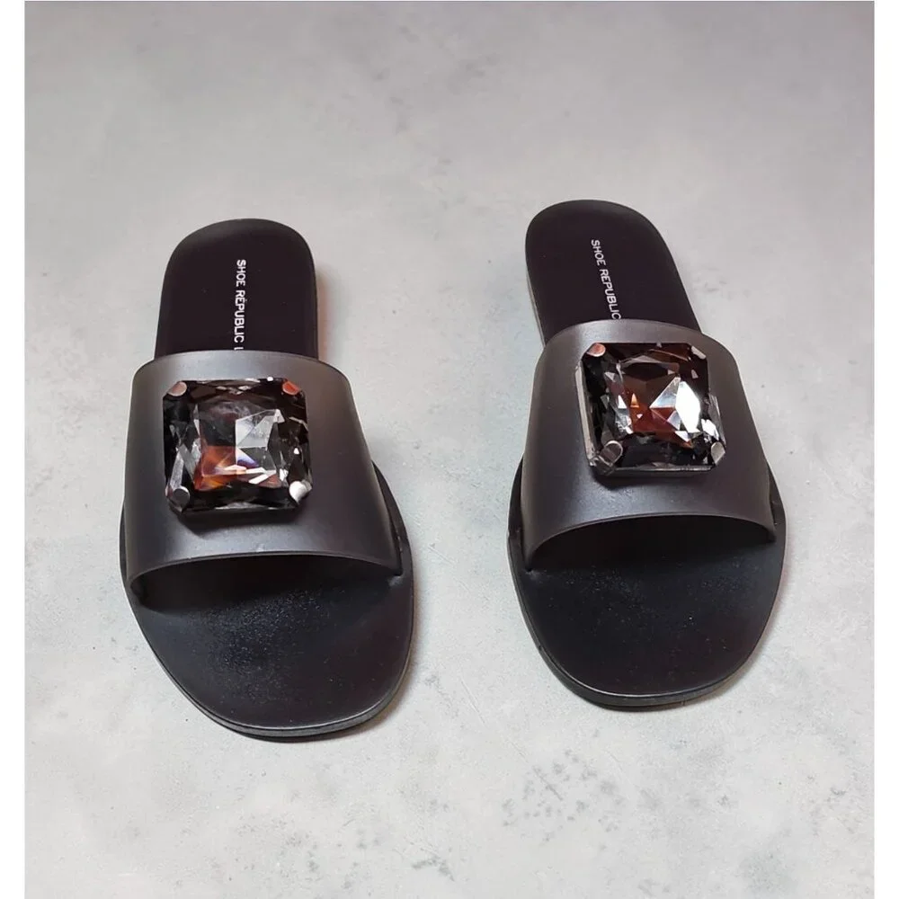 Black Slides With Oversized Gemstone Embellishment - Picture 2 of 8